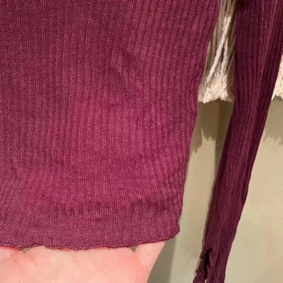 FOREVER 21 BURGUNDY CROP TOP BELL SLEEVES S - Picture 2 of 4